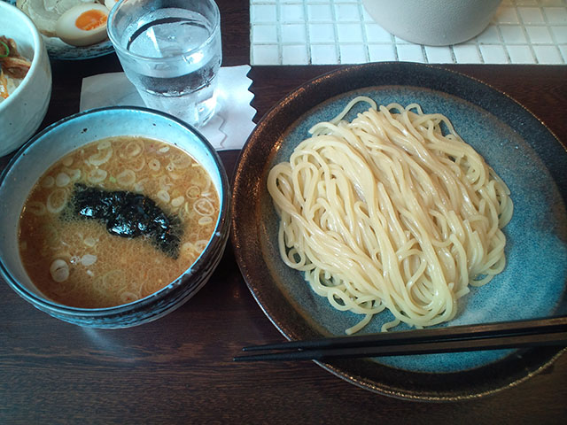 110802F1000164.jpg